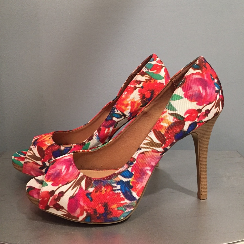 Christian Siriano 4 1/2” heels size 9 1/2. NWT - Picture 2 of 5